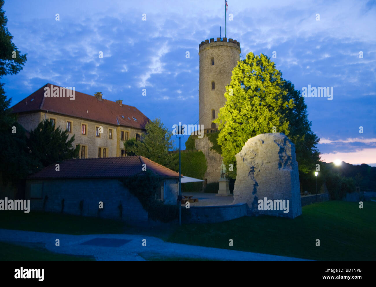sparrenburg bei nacht, bielefeld, deutschland, sparrenberg castle at night, bielefeld, germany Stock Photo