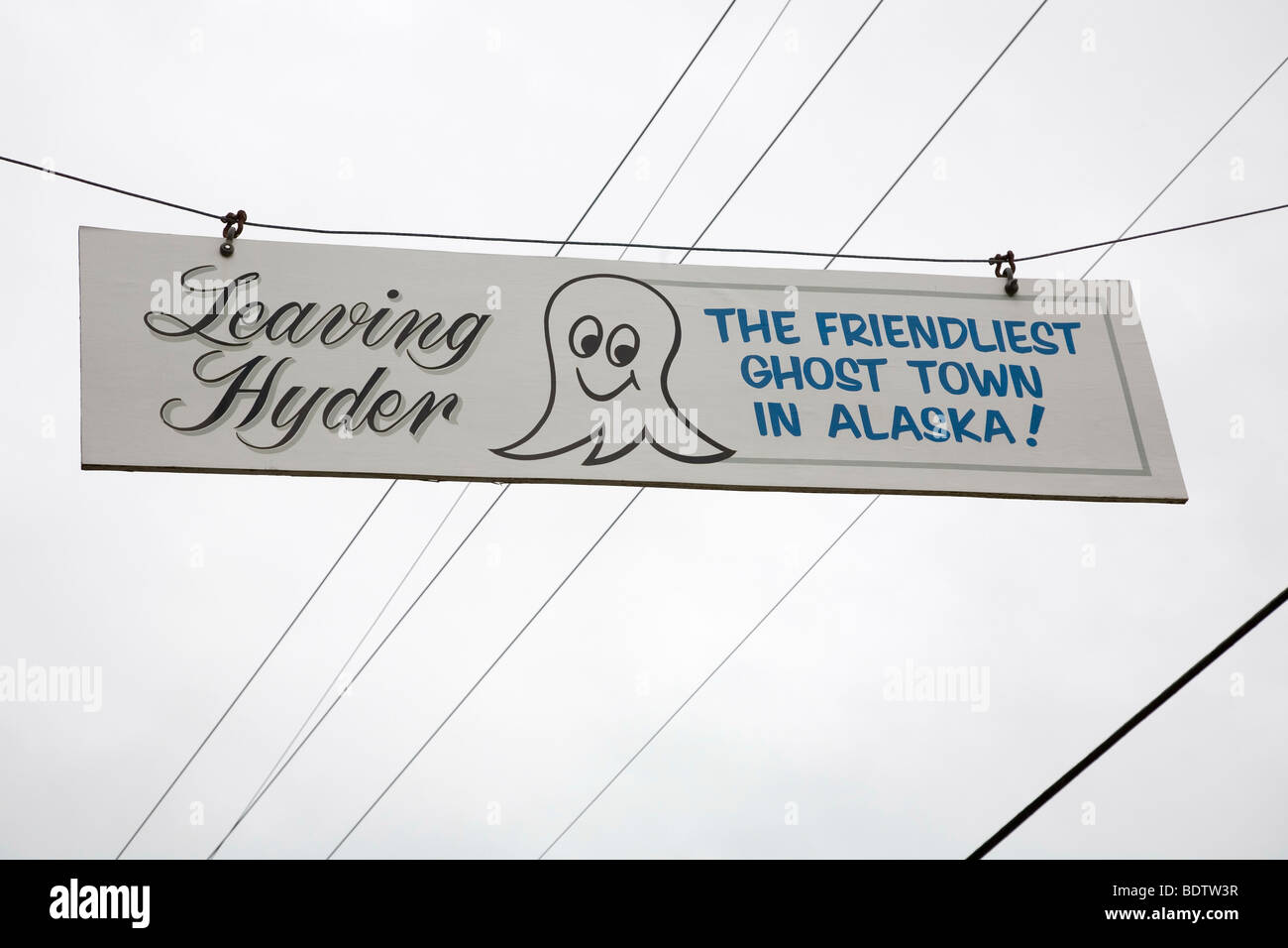 Abschiedsschild von Hyder / Place name sign from Hyder / Hyder - Alaska Stock Photo