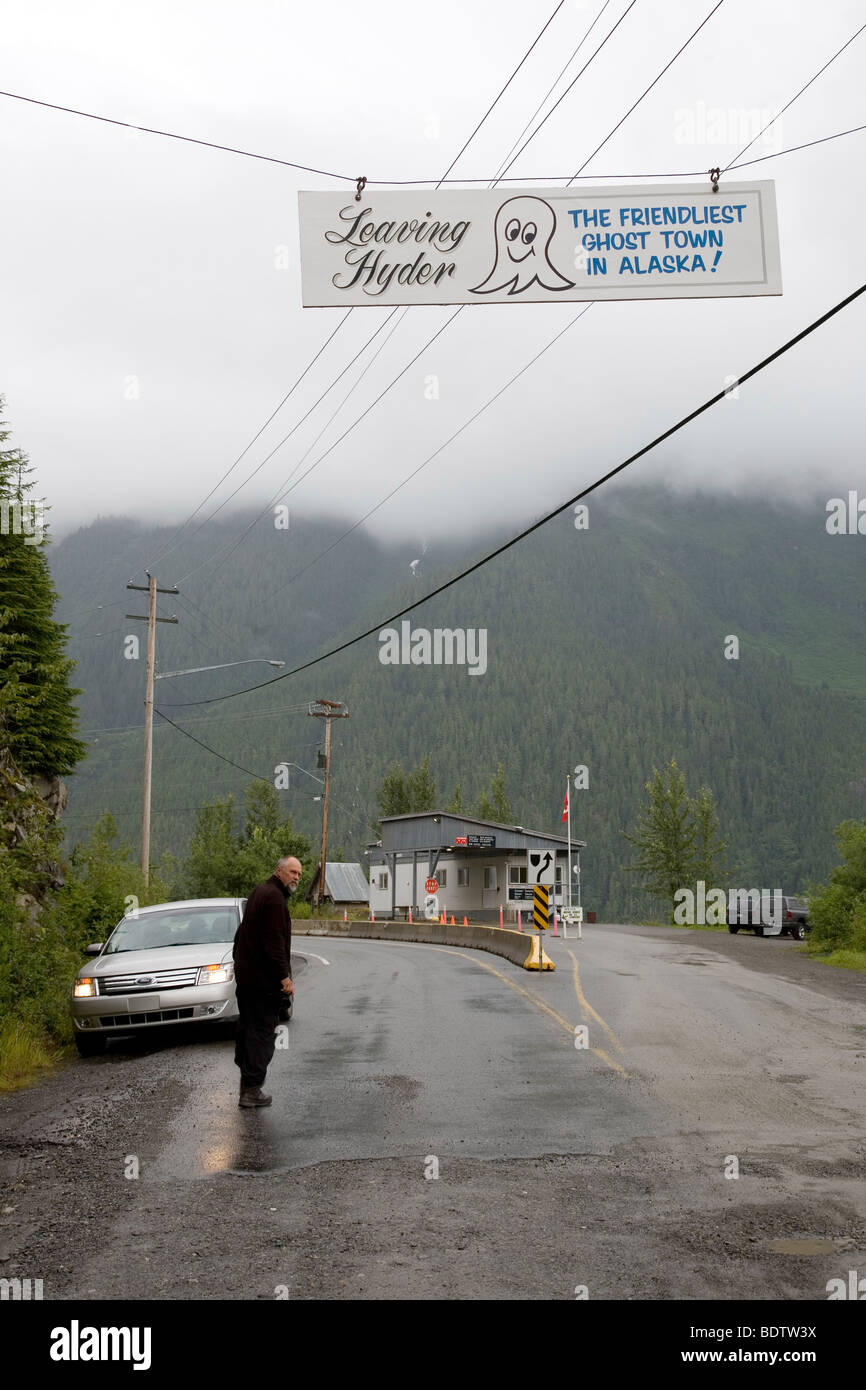 Grenze von Hyder nach Kanada / Border from Hyder to Canada / Hyder - Alaska Stock Photo