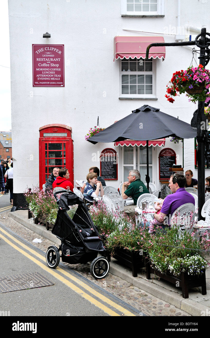 Diners outside the Clipper Coffee shop, Padstow, Cornwall, England. Stock Photo
