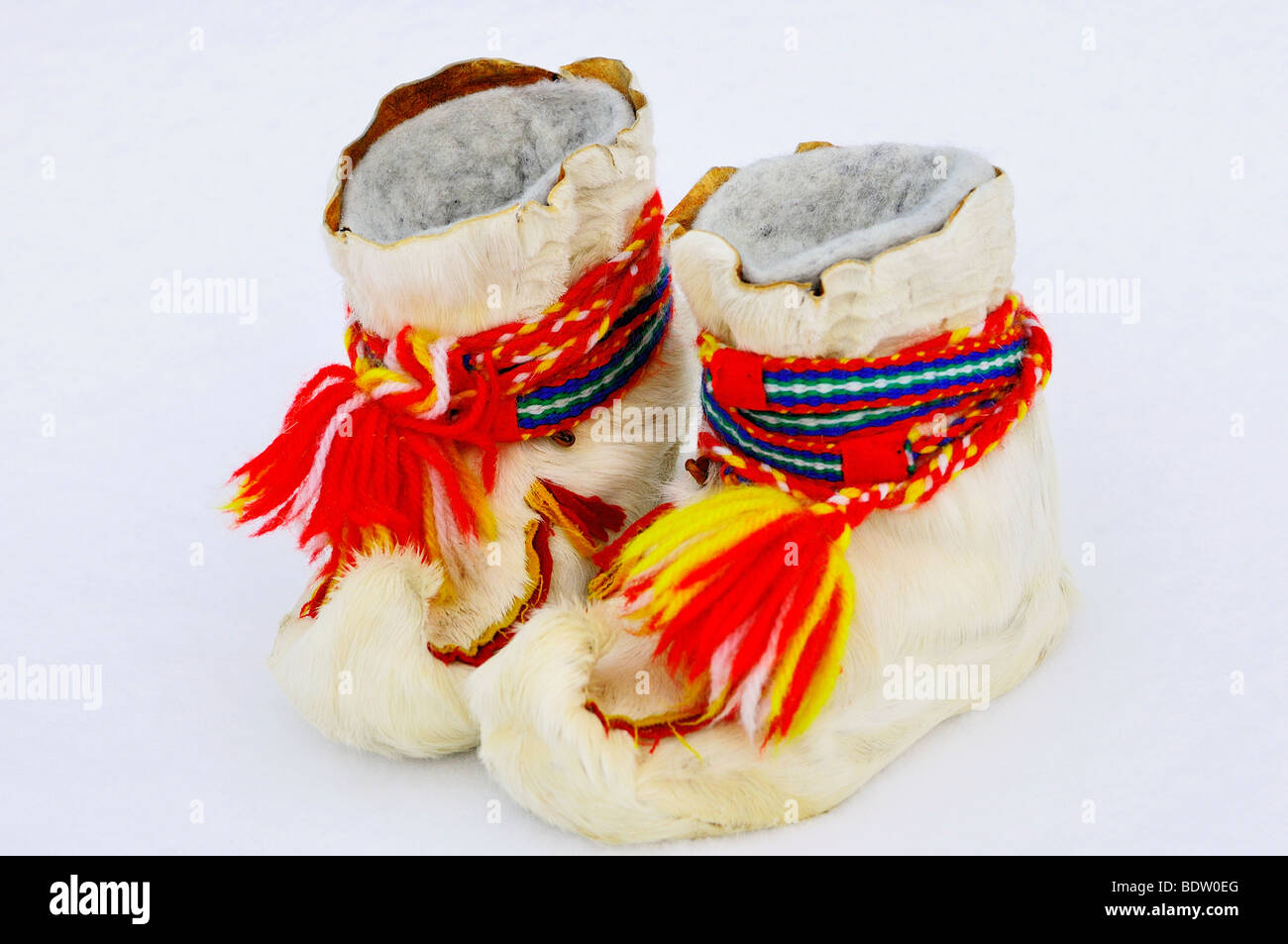 samische winterschuhe, lappland, schweden, sami winter shoes, lapland, sweden Stock Photo