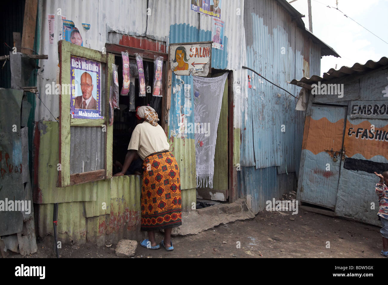 KENYA A small shop of Mukuru Ruben, a slum of Nairobi. Photo by Sean Sprague 2007 Stock Photo