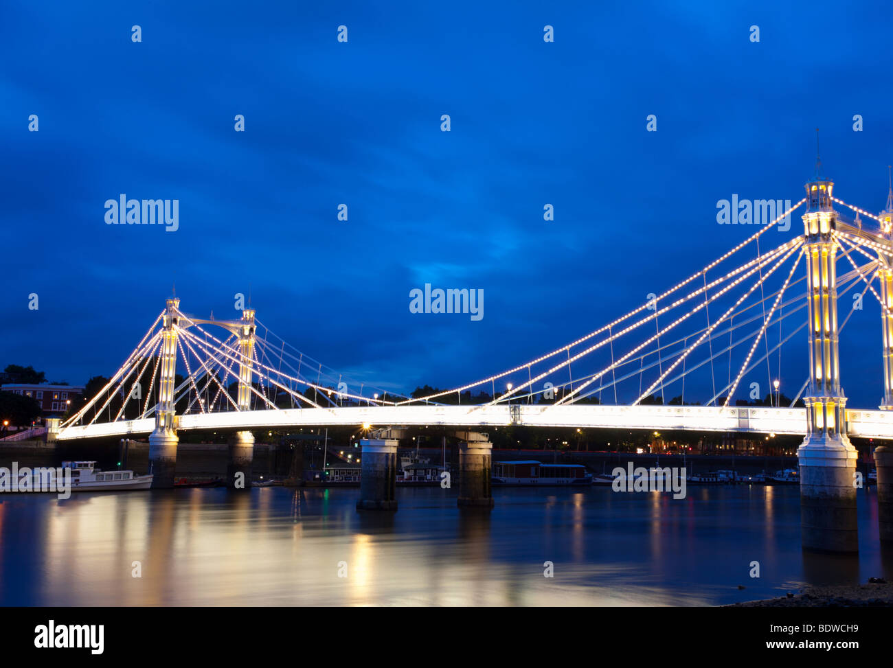 Night shot of the Albert Bridge, London Stock Photo