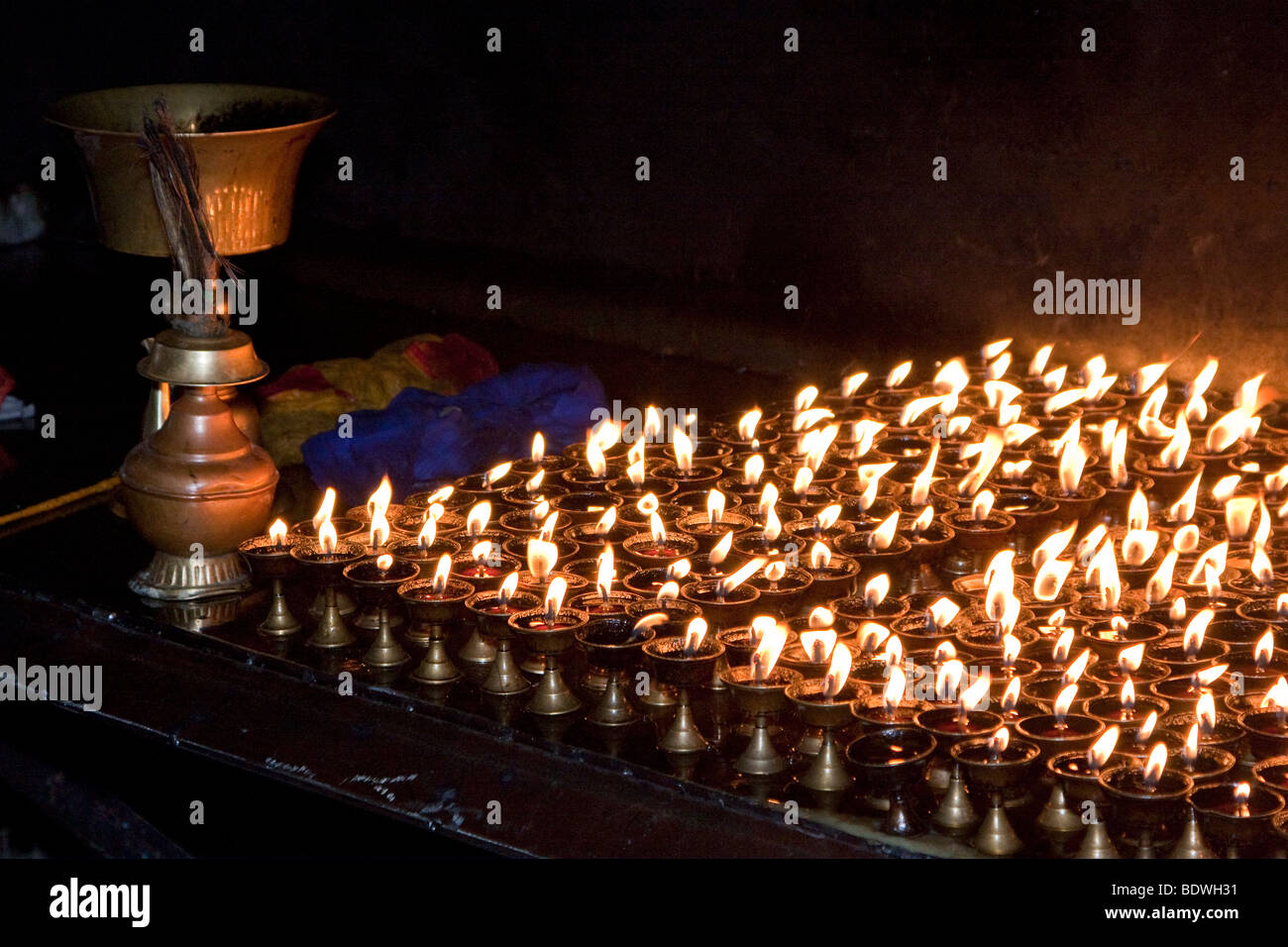 Shrine candles hires stock photography and images Alamy