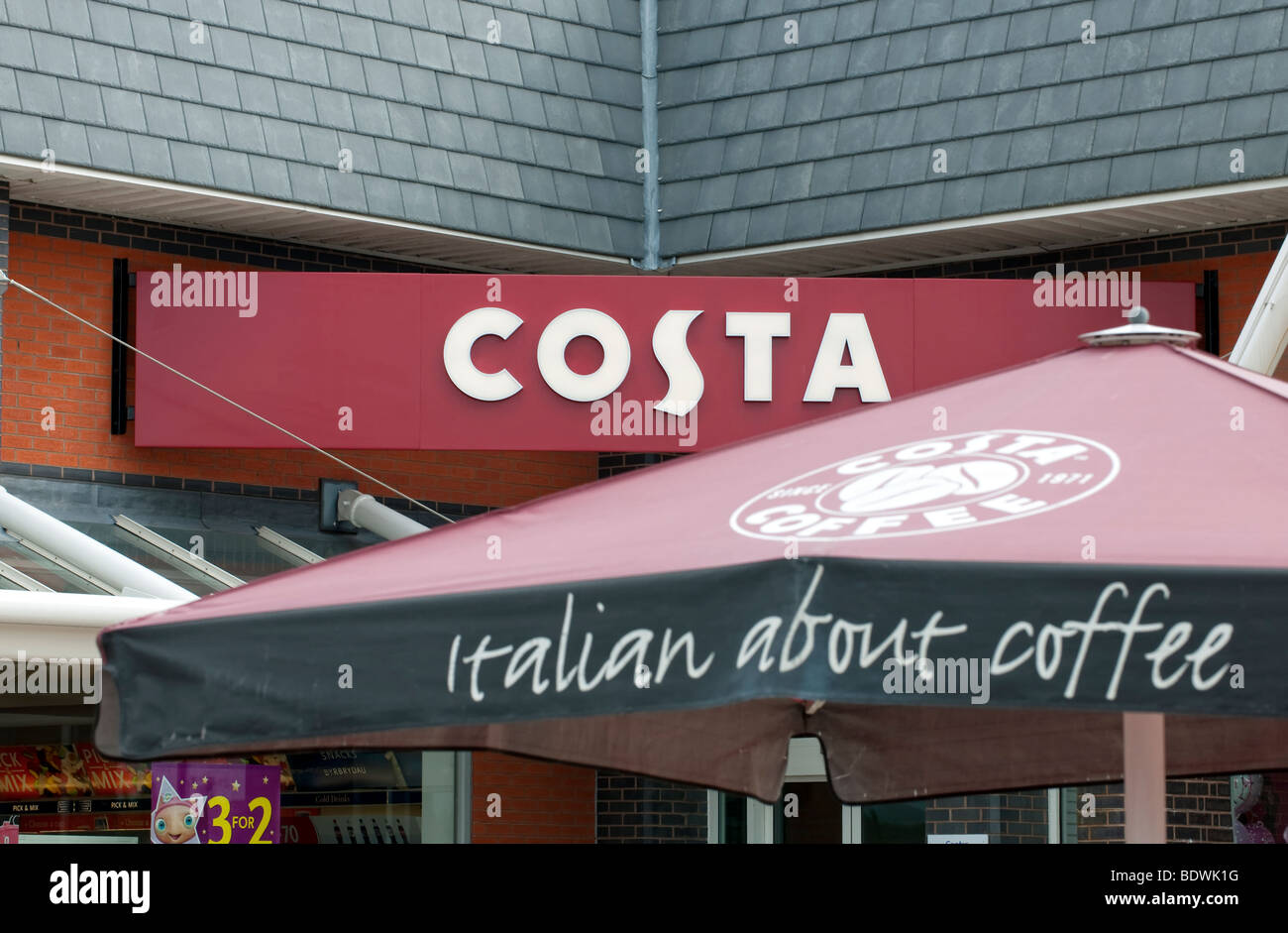 The front of a Costa Coffee shop Stock Photo Alamy