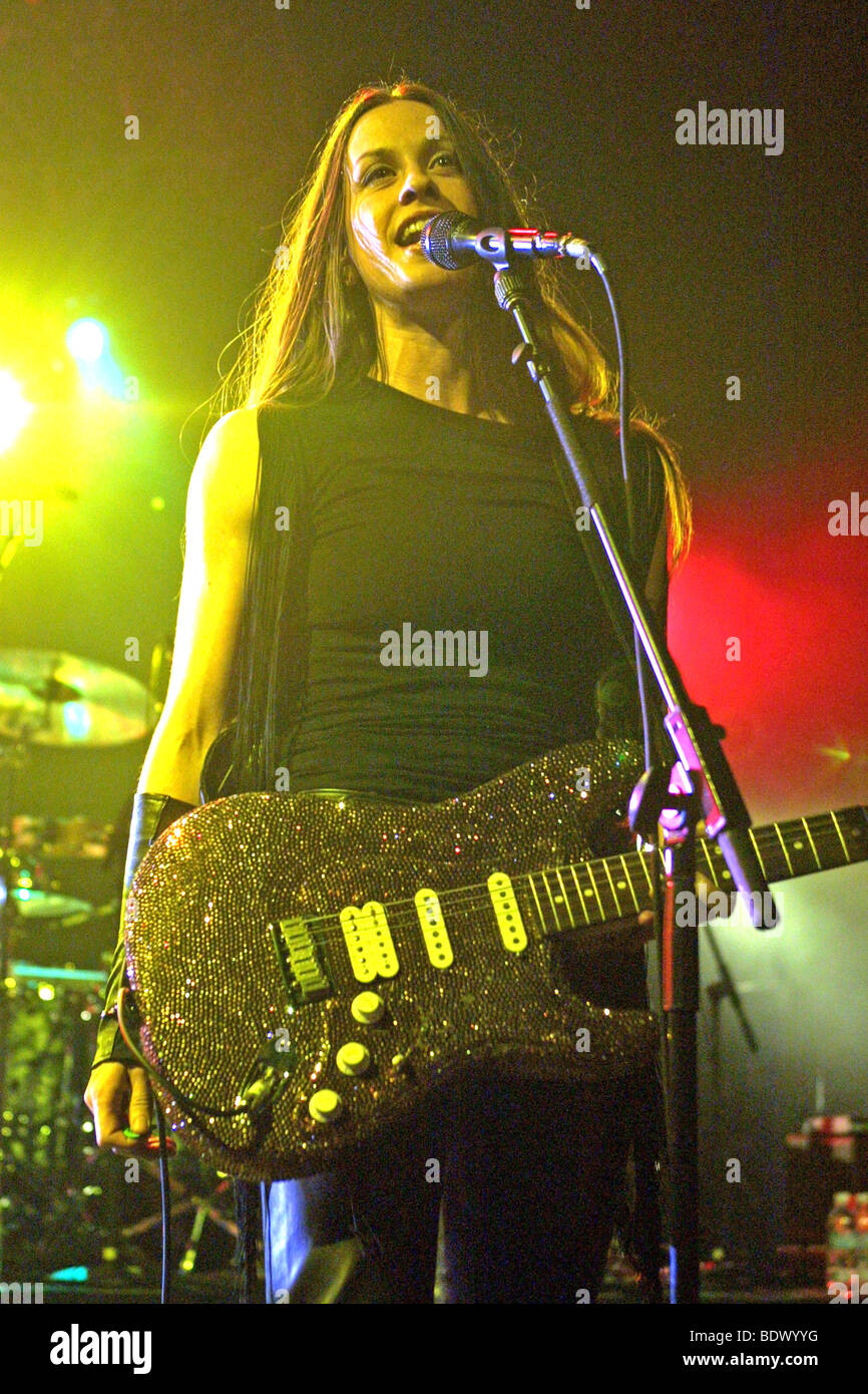ALANIS MORISSETTE Candian singer/songwriter Stock Photo Alamy