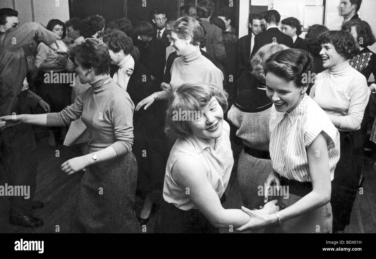 SOUTH LONDON TEENAGE CLUB in  1957 Stock Photo