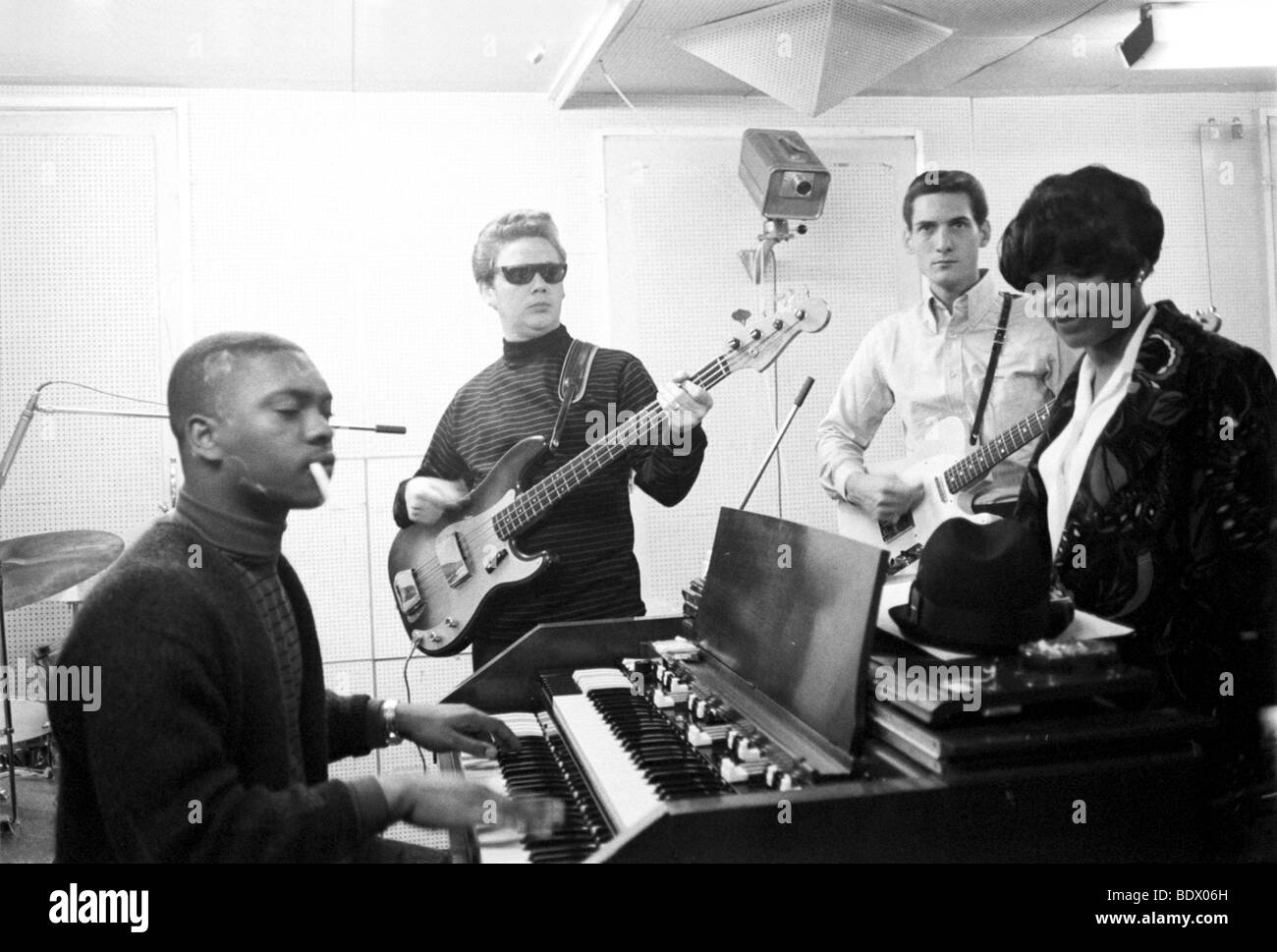 BOOKER T AND THE MGS  recording in London in 1967 with Booker at keyboard, Steve Cropper at right with Carla Thomas Stock Photo