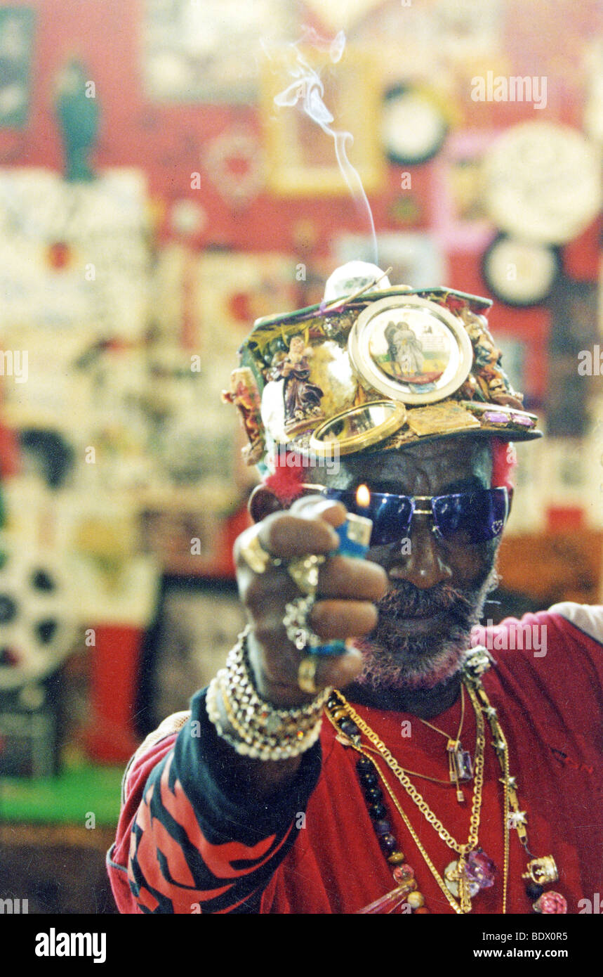 Lee scratch perry hi-res stock photography and images - Alamy