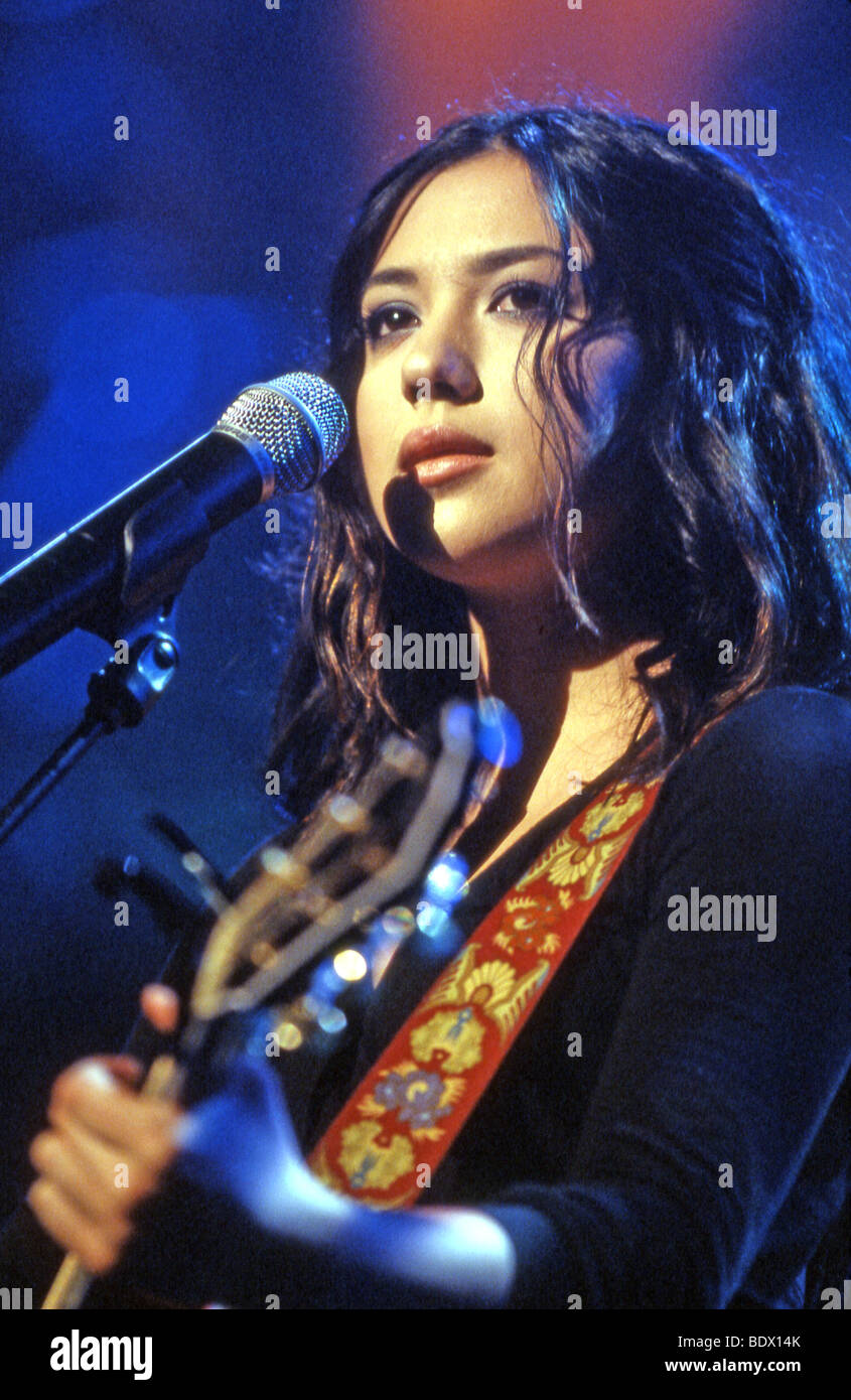 M Music & Musicians Magazine » MICHELLE BRANCH