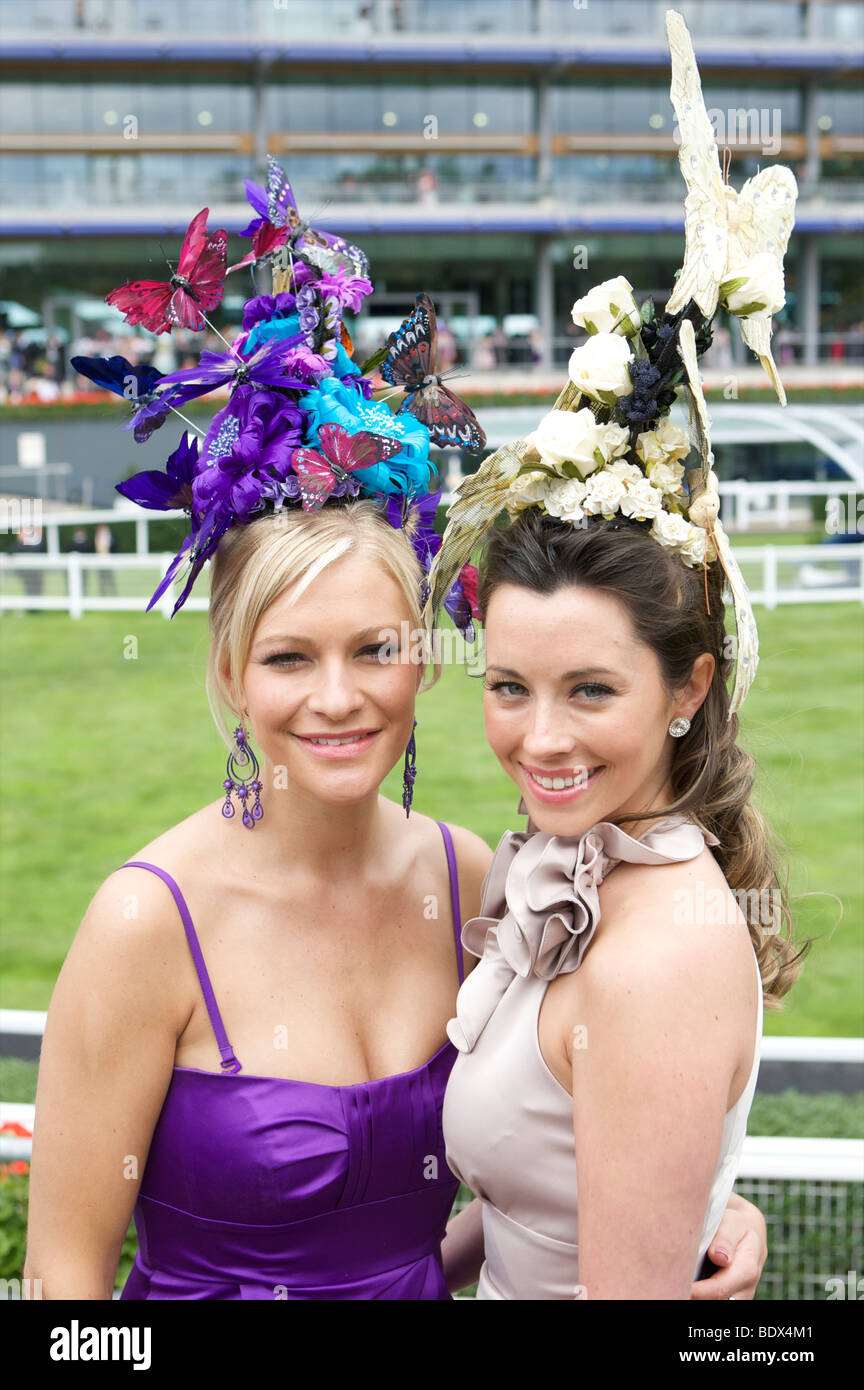 Fashion at ascot hi-res stock photography and images - Alamy
