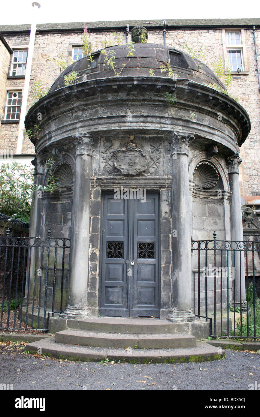 The haunted George Mackenzie's Mausoleum in Edinburgh's Greyfriars Kirkyard Stock Photo