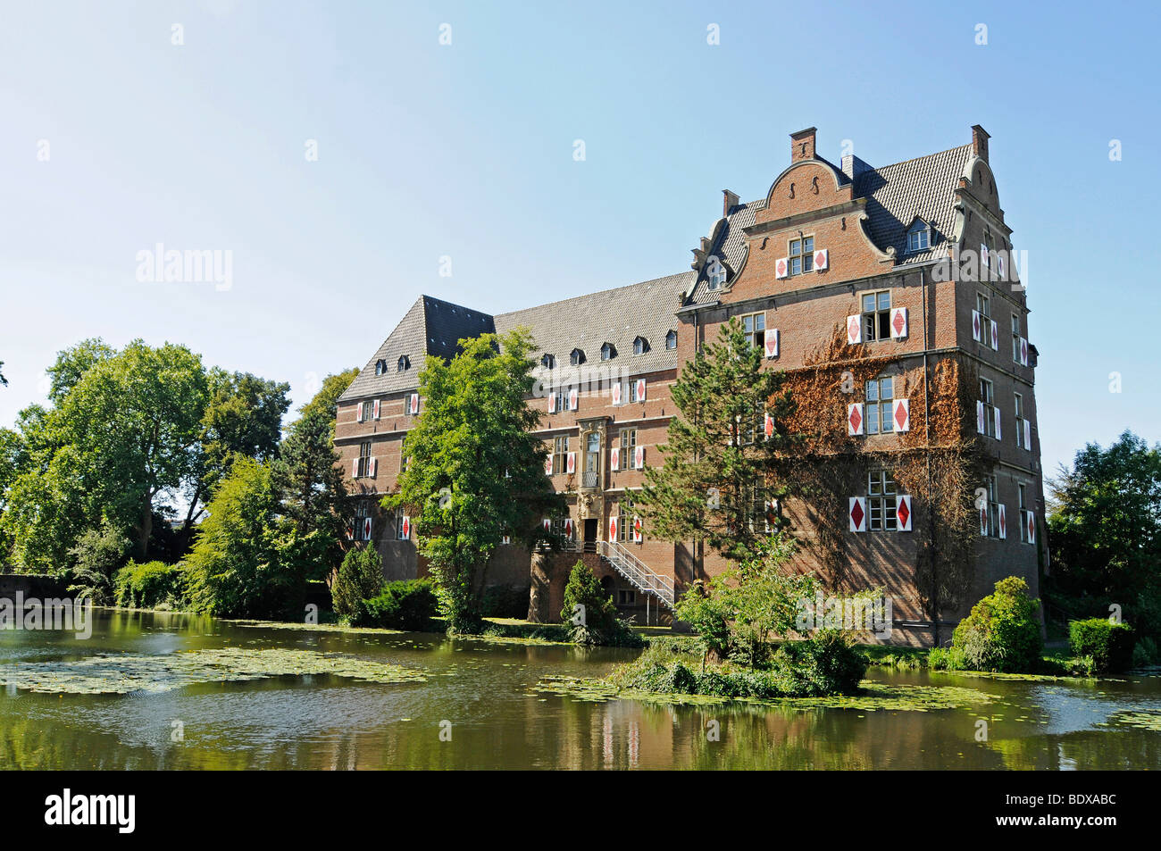 Wasserschloss Bedburg moated castle, Bergheim, Rhineland, Rhine-Erft-Kreis district, North Rhine-Westphalia, Germany, Europe Stock Photo