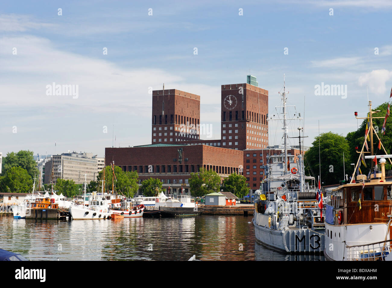 Oslo city hall hi-res stock photography and images - Alamy