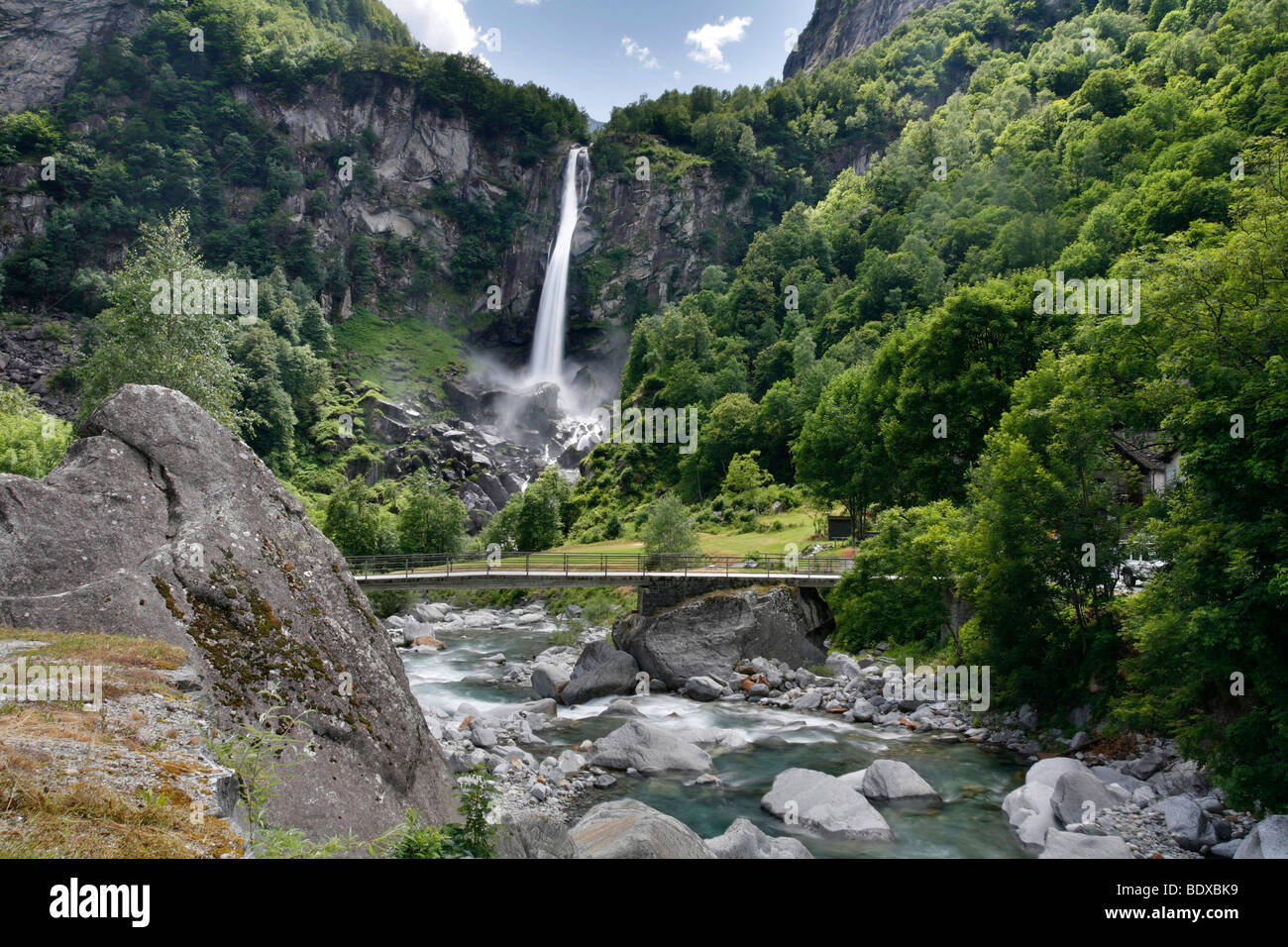 The waterfall of Foroglio plunges over the cliff of the glacial elevated valley Val Calnegia, Val Bavona, last side valley of t Stock Photo