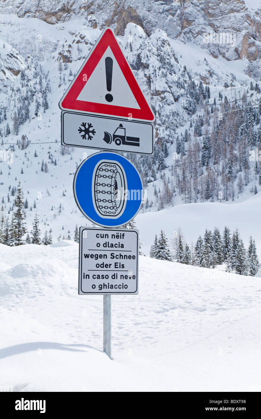 Road signs, Sassolungo mountain, Val Gardena, Dolomites, South Tirol, Trentino Alto-Adige, Italy Stock Photo