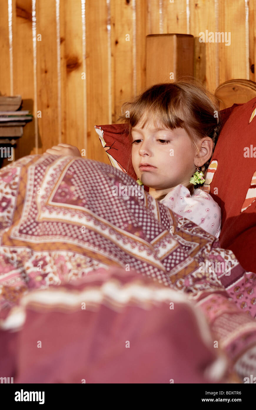 Girl Lying In Bed Stock Photo Alamy girl-lying-in-bed-stock-photo-alamy