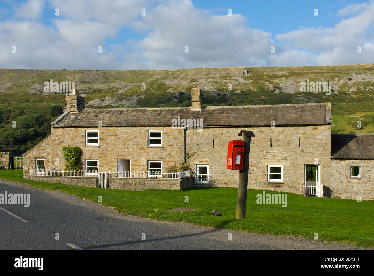 Barn conversion uk hi-res stock photography and images - Alamy