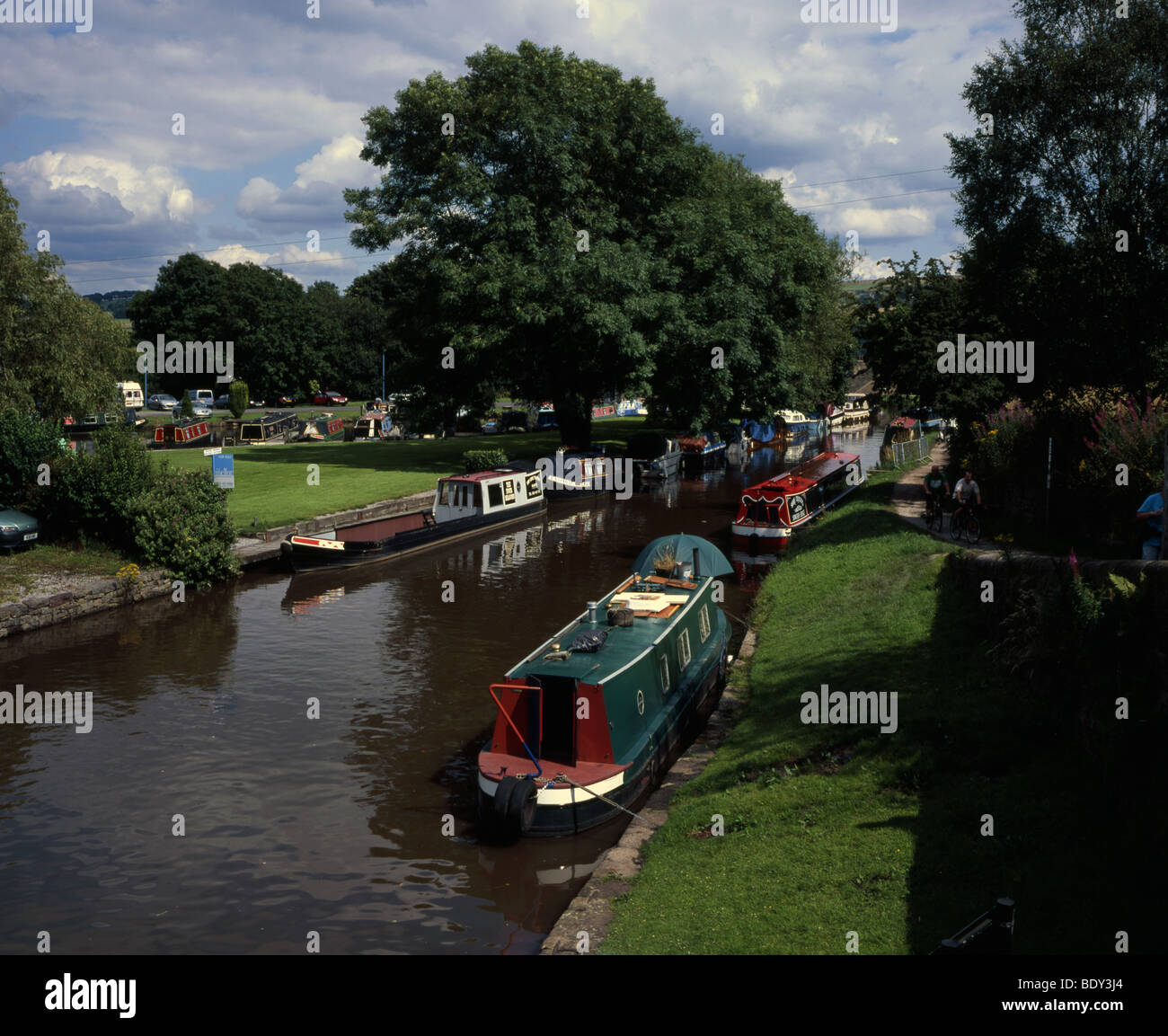 Serene view narrow canal hi-res stock photography and images - Alamy