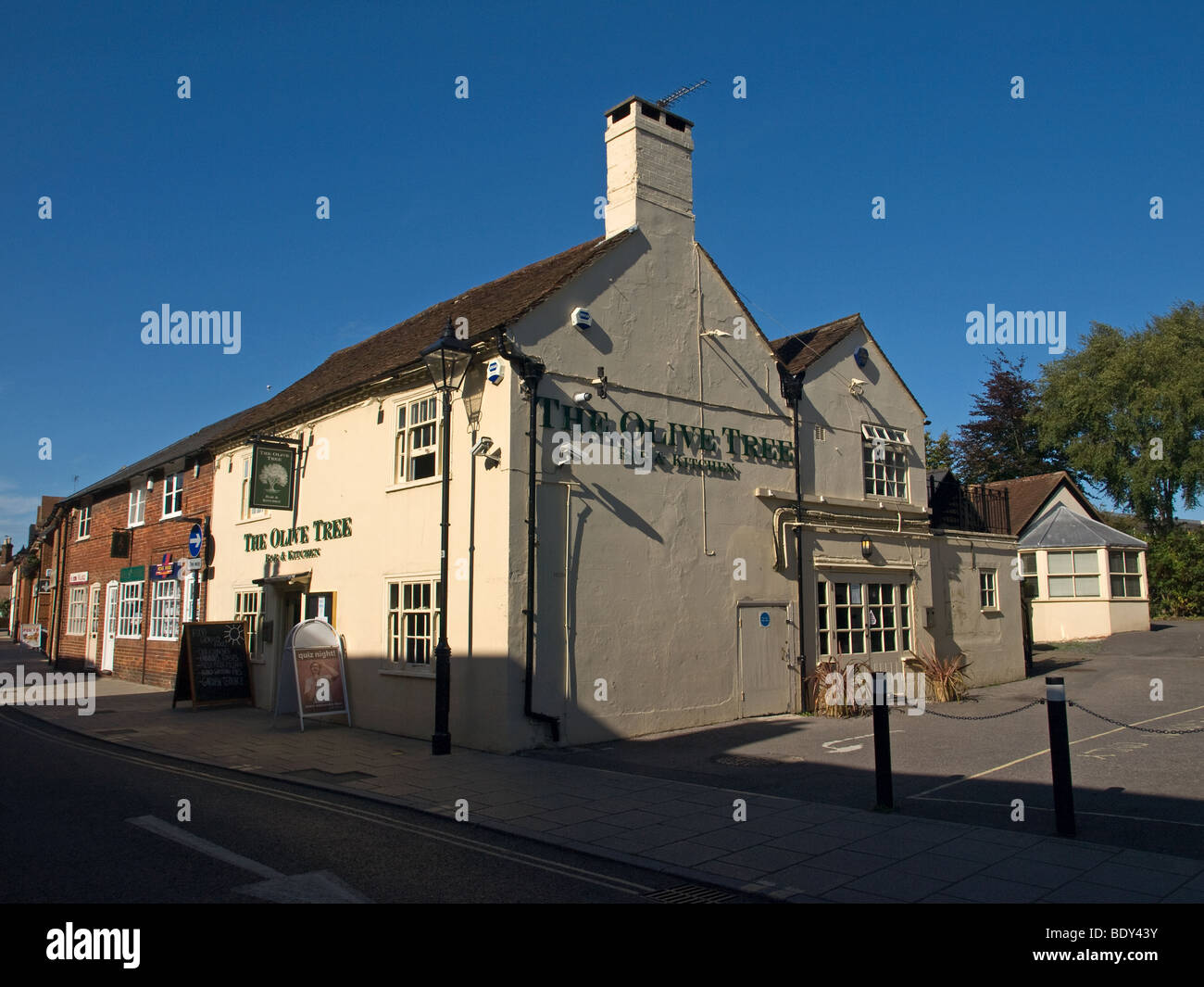 Romsey pubs hires stock photography and images Alamy