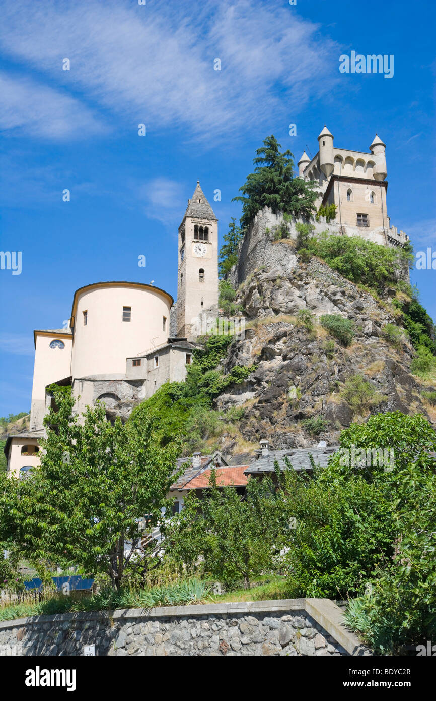 Hotel Residence Chateau, Burg Saint Pierre, Castello di Saint Pierre, Saint Pierre, Aosta Valley, Valle d'Aosta, Alps, Italy, E Stock Photo