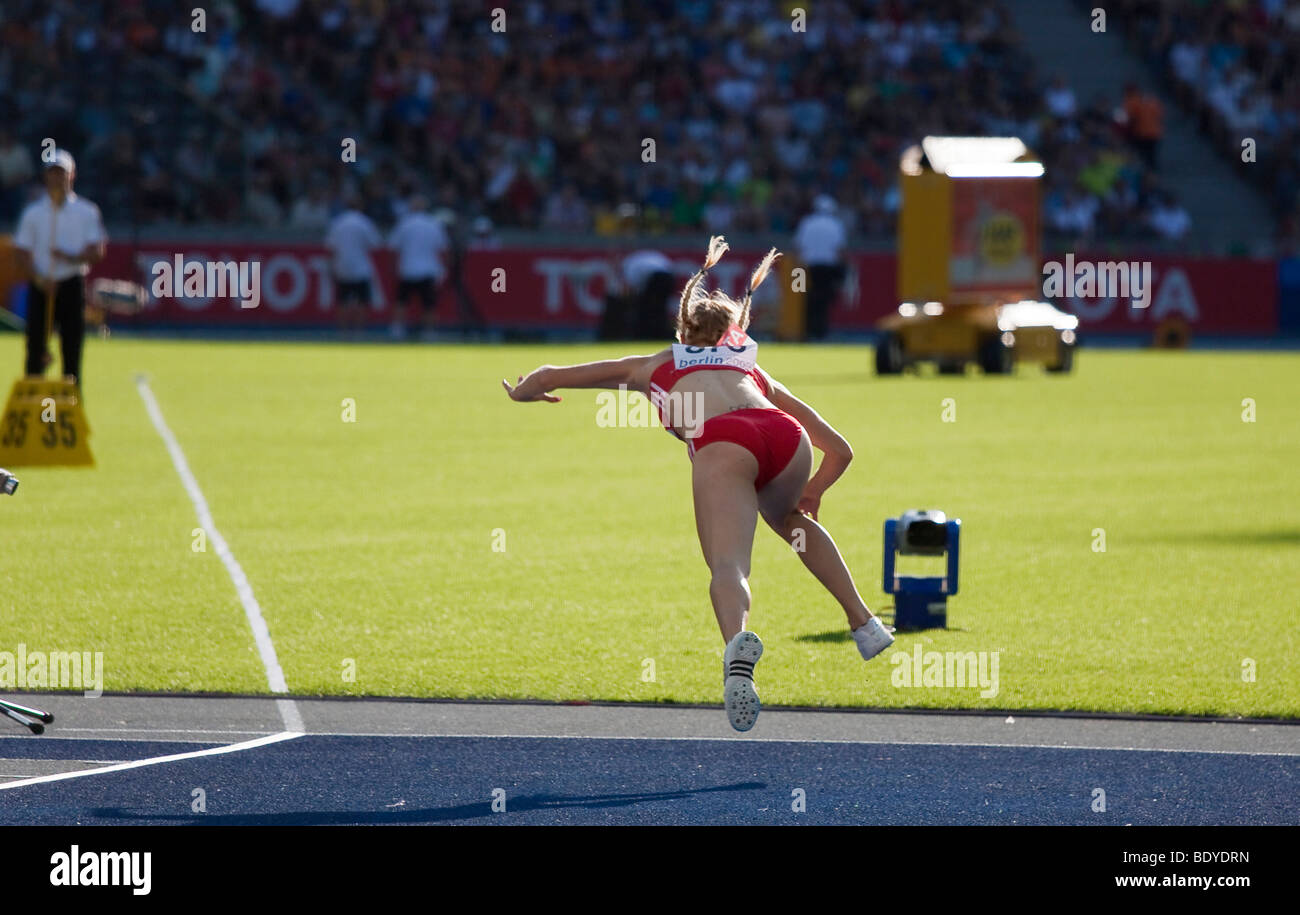 Swiss heptathlon athlete Linda Zueblin throwing her javelin for a record of 53.01 meters at the Athletics World Championships 2 Stock Photo