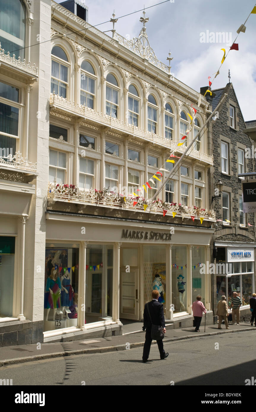 dh La Rue des Forges ST PETER PORT GUERNSEY Marks and Spencer building in Smith Street St Peter Port shop Stock Photo