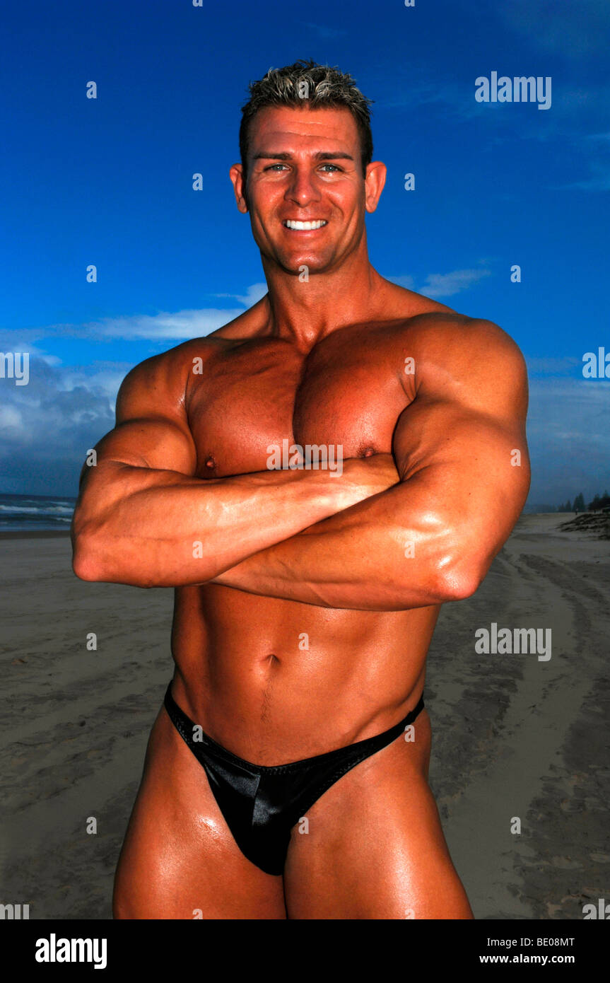 David Rylah Body Builder Main Beach Surfers Paradise Gold Coast Images, Photos, Reviews