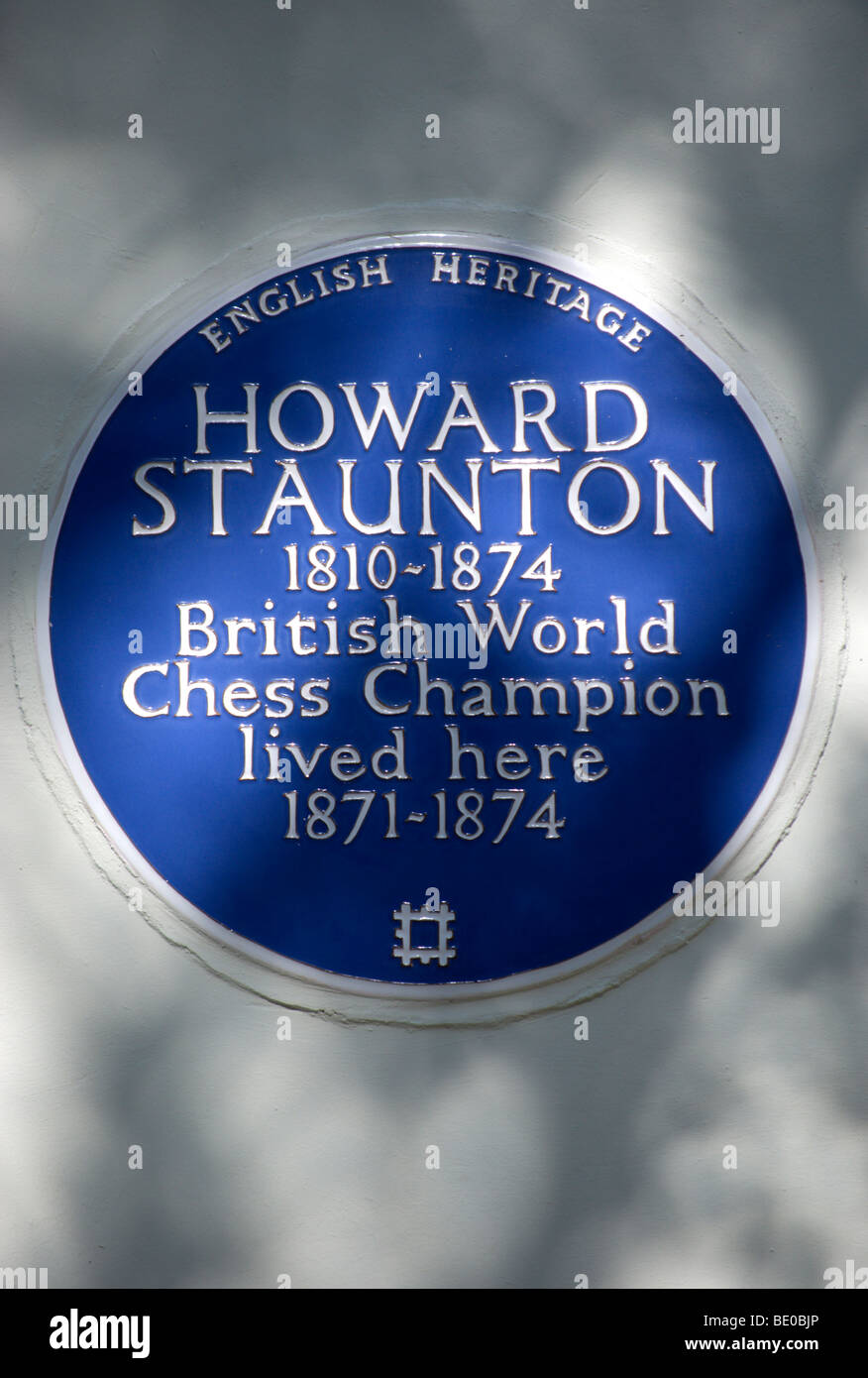 english heritage blue plaque marking a former home of british chess champion howard staunton, in notting hill, london, england Stock Photo
