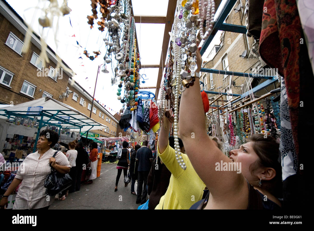 Walworth street market hires stock photography and images Alamy