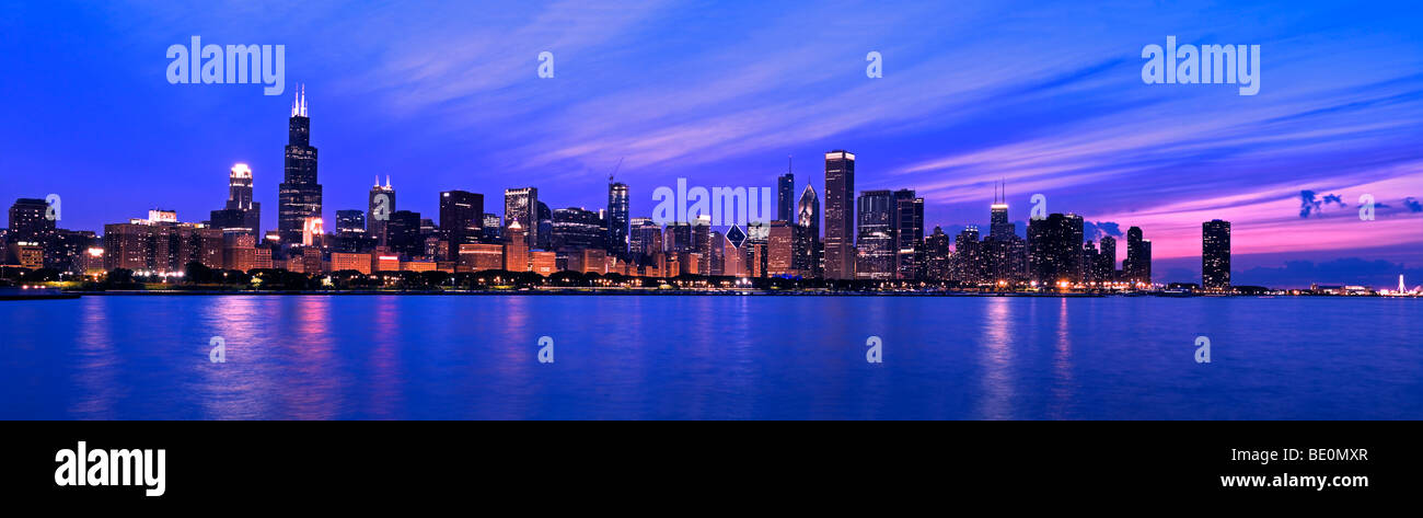 Chicago panoramic hi-res stock photography and images - Alamy
