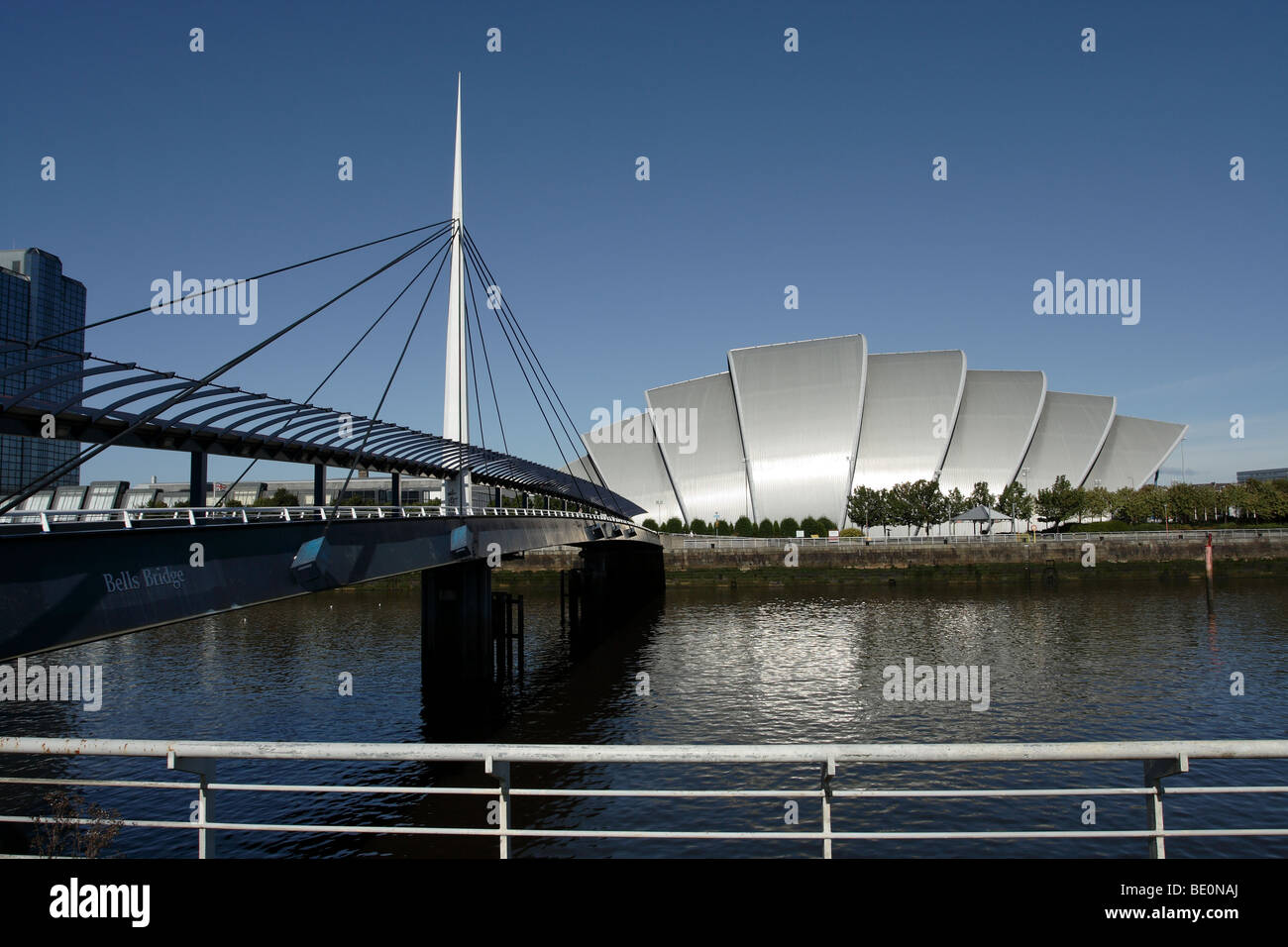 SEC Armadillo / Clyde Auditorium and Bells Bridge over the River Clyde ...