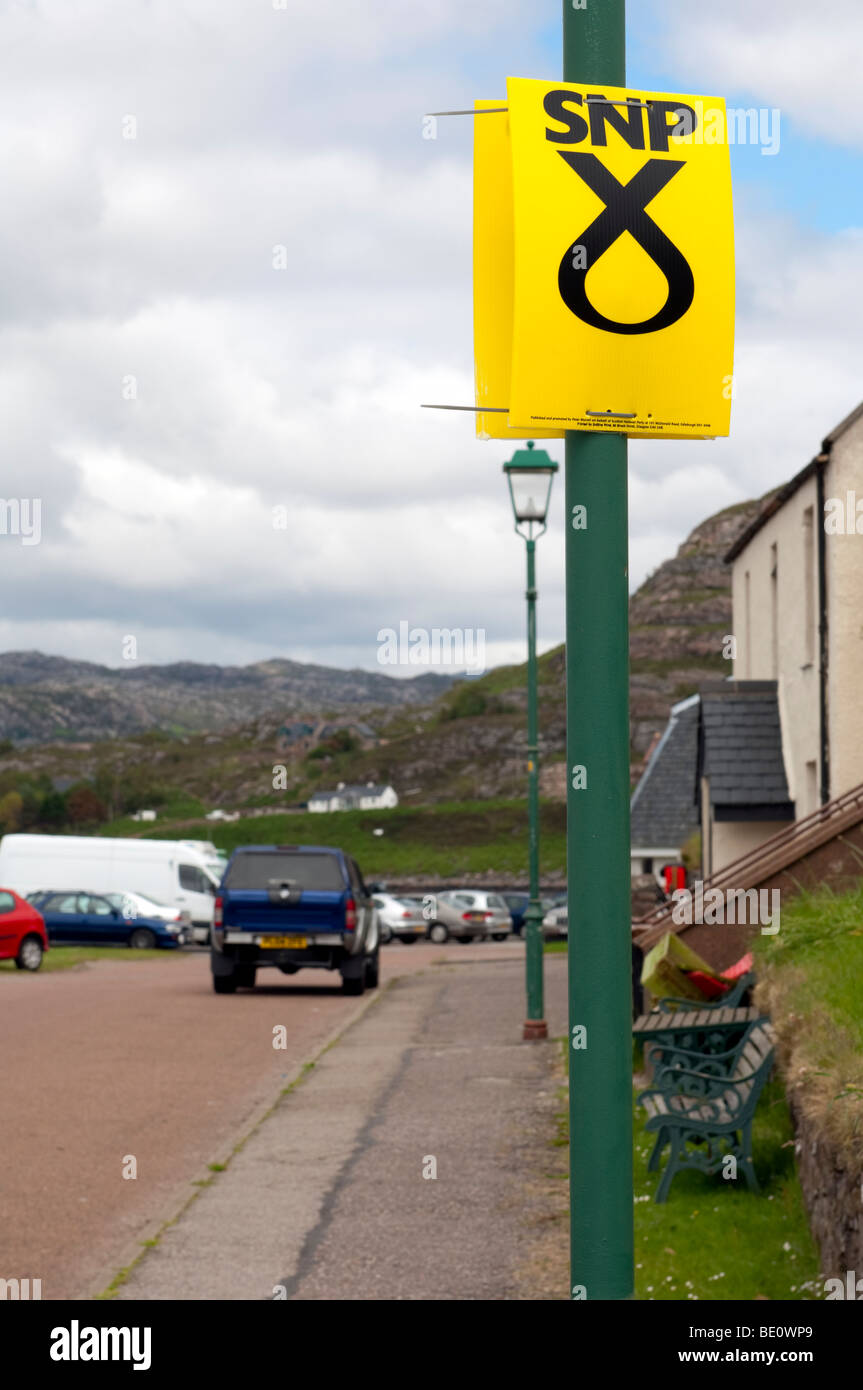 SNP logo attached to lamppost in Scottish village of Sheildaig, Torridon, Wester Ross, Scotland Stock Photo