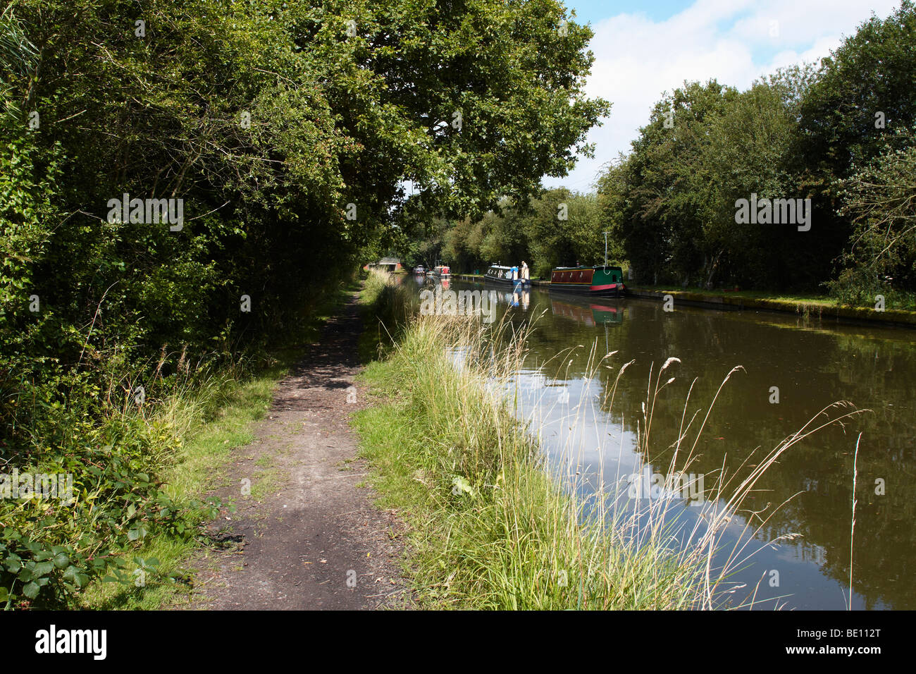 the grand union canal at lapworth warwickshire Stock Photo Alamy