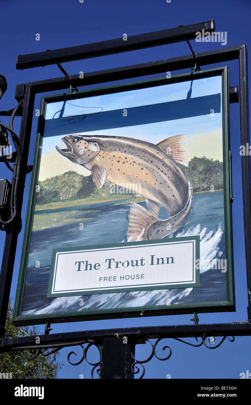 The Trout Inn pub sign, Lower Wolvercote, Wolvercote, Oxford, Oxfordshire, England, United Kingdom Stock Photo