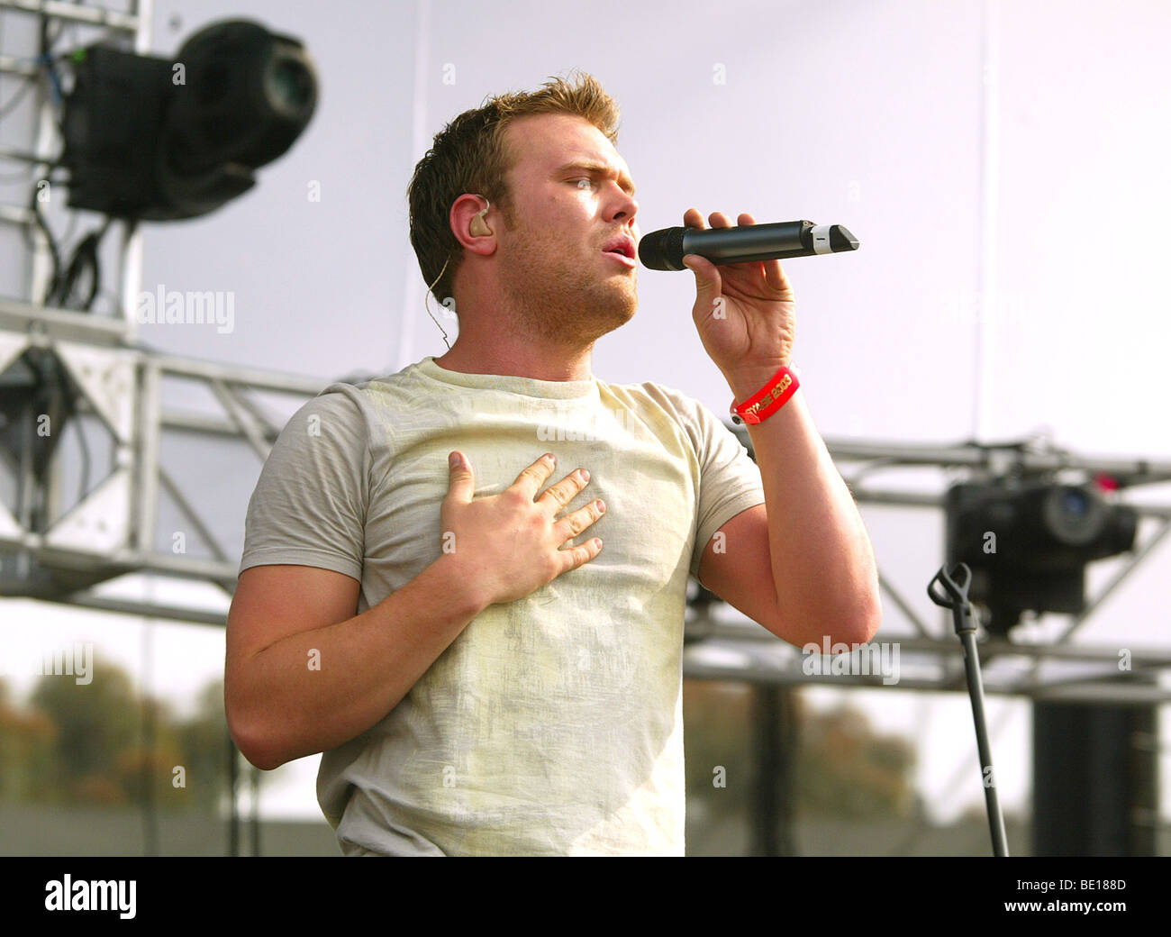 DANIEL BEDINGFIELD US rock musician in May 2003 Stock Photo Alamy
