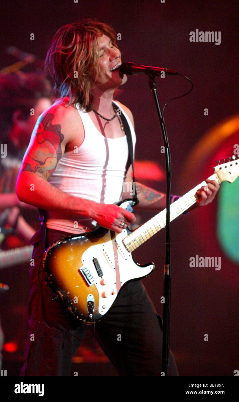 GOO GOO DOLLS  - US rock group with Johnny Rzeznik in 2002 Stock Photo