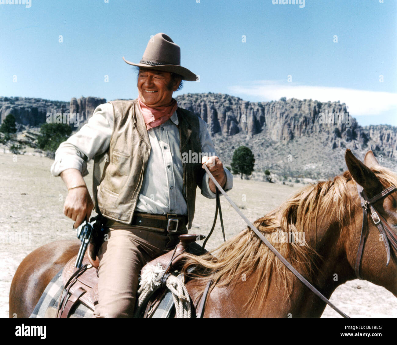 Ф ковбой. Ковбои дикого запада. Мануэль рульфо великолепная семерка. Дензел вашингтон великолепная семерка. Пирс броснан ковбой.