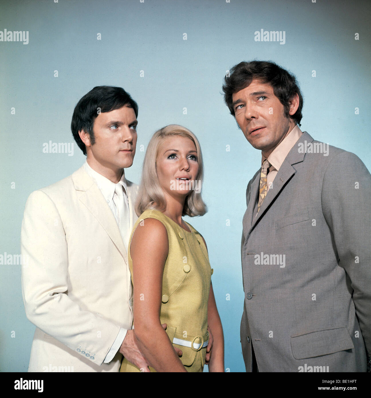 RANDALL AND HOPKIRK DECEASED - UK TV series 1969-1970  from l: Kenneth Cope, Annette Andre and Mike Pratt -  Description below Stock Photo
