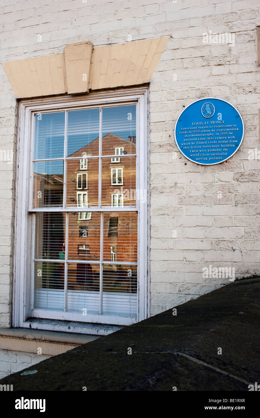 Blue Plaque commemorating Louis Le Prince, marking the spot where he created the world's first moving pictures at Leeds Bridge Stock Photo