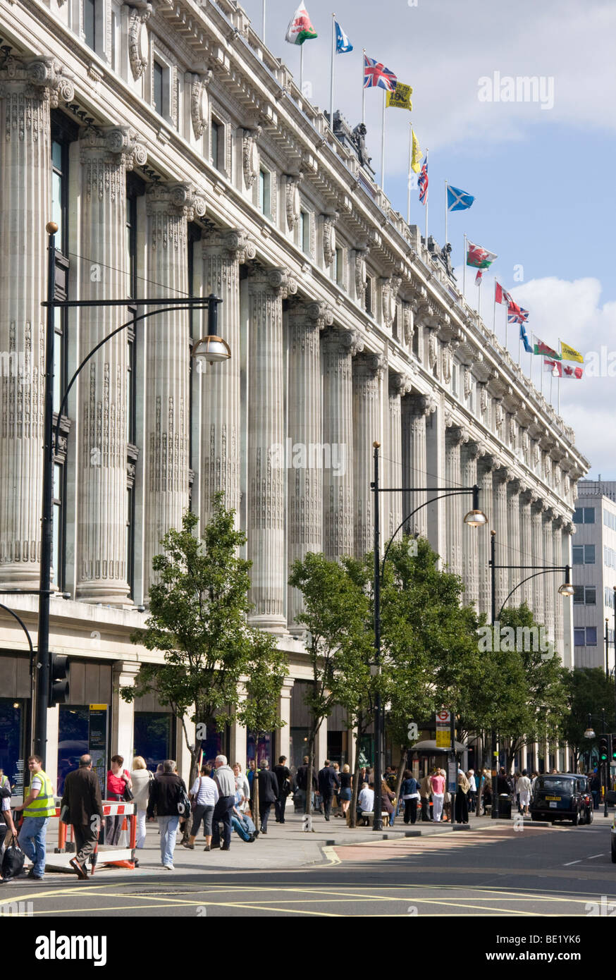Selfridges oxford street hires stock photography and images Alamy