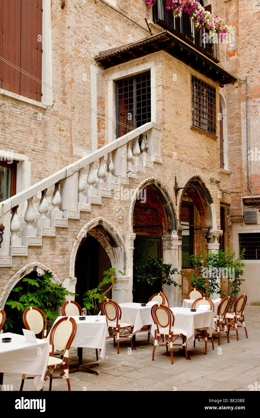 Outdoor dining in Venice Italy Stock Photo