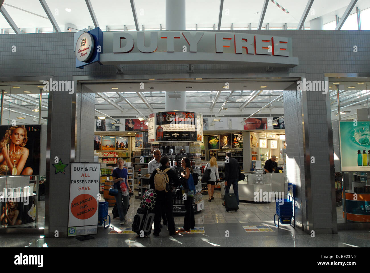Duty free hires stock photography and images Alamy