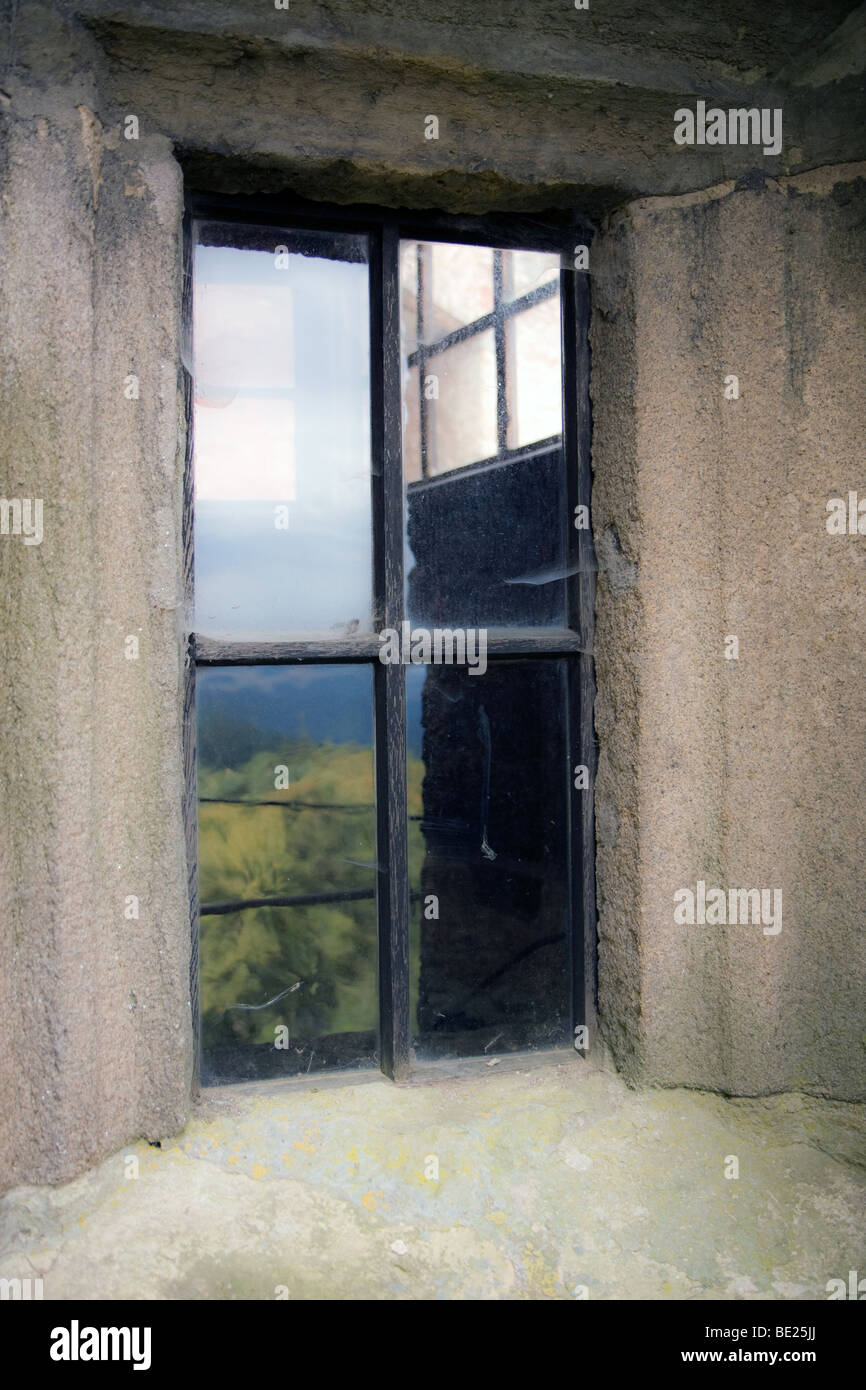 the window on stone wall Stock Photo - Alamy