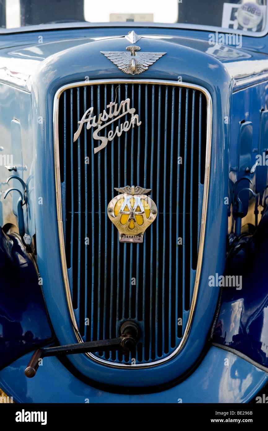 Austin car radiator grill hi-res stock photography and images - Alamy