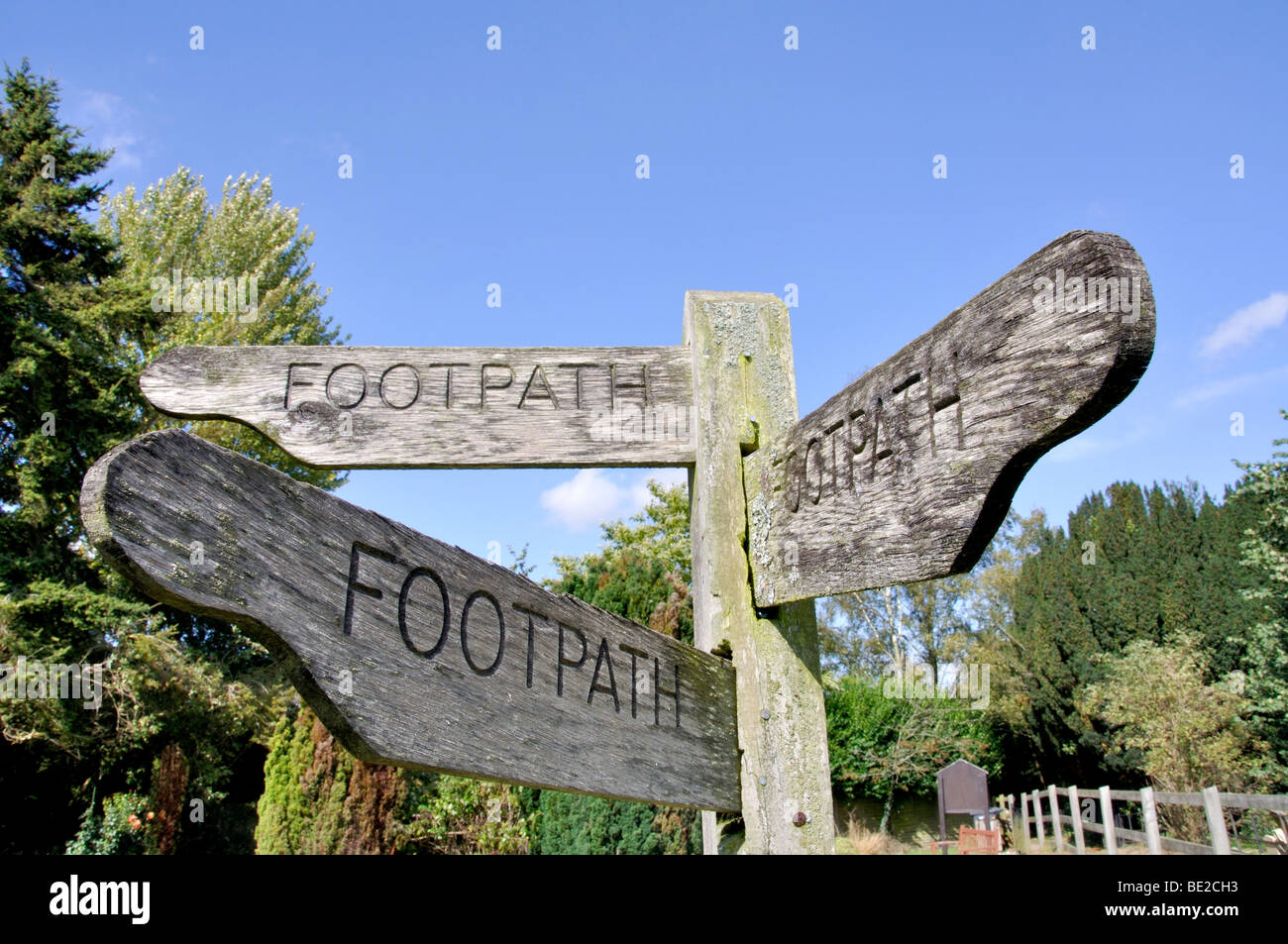 Wooden footpath sign, Oakley, Hampshire, England, United Kingdom Stock Photo