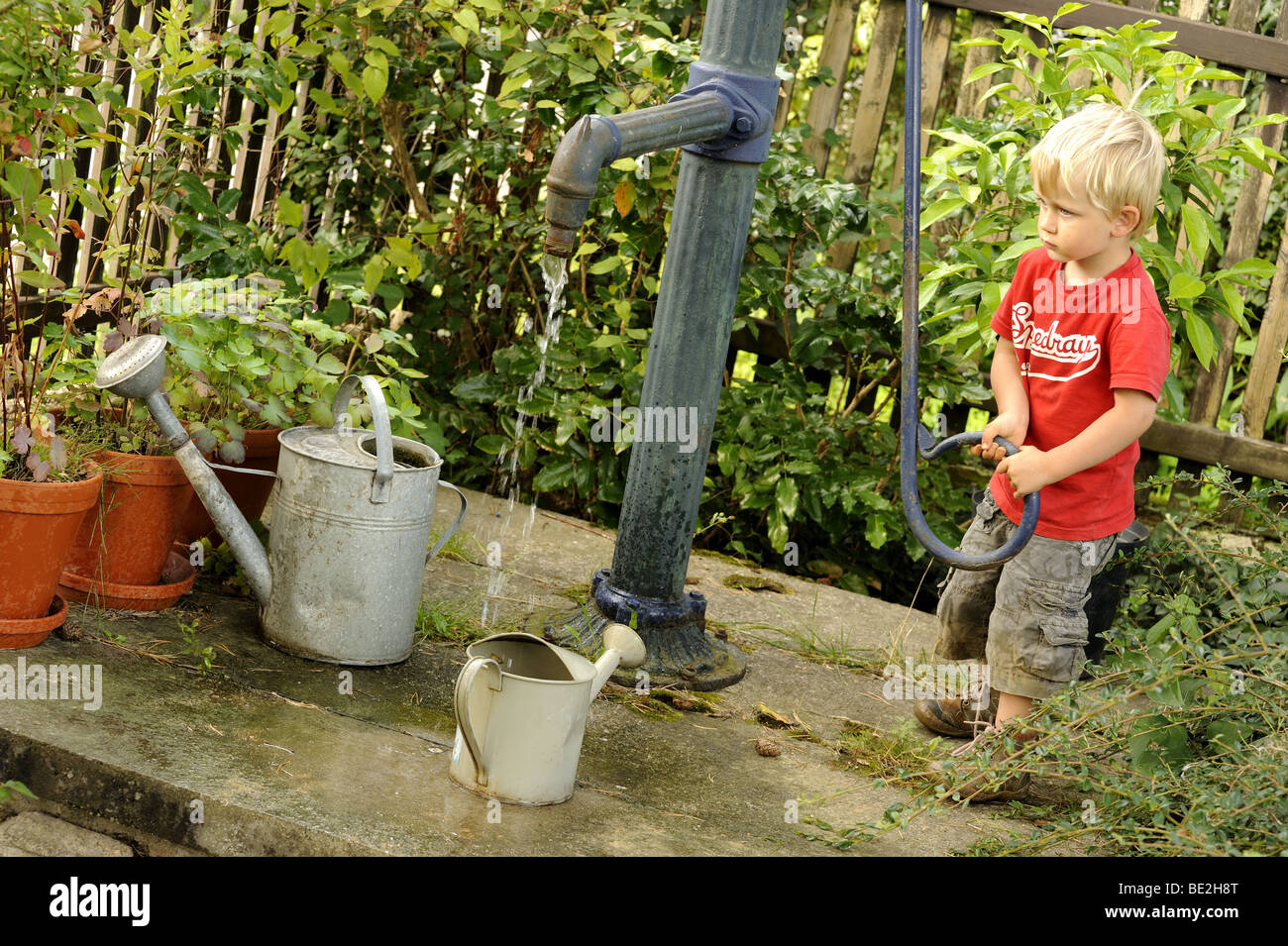 Old Hand Water Pump With A Bucket Stock Photo - Image of decorative, drink:  70008964