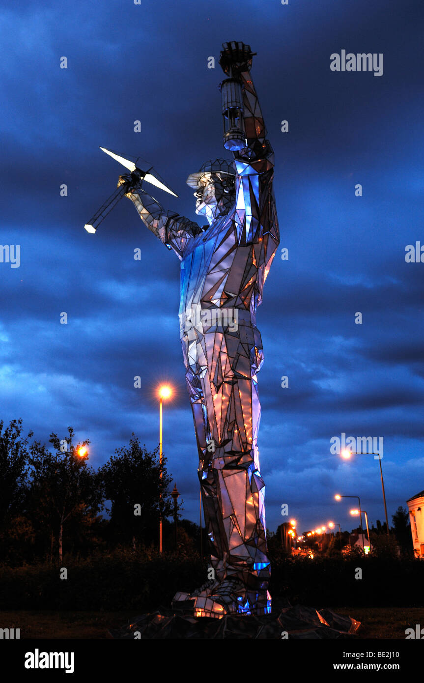 Statue, "The Minor Brownhills", 12 m high, artist John McKenna, lit up