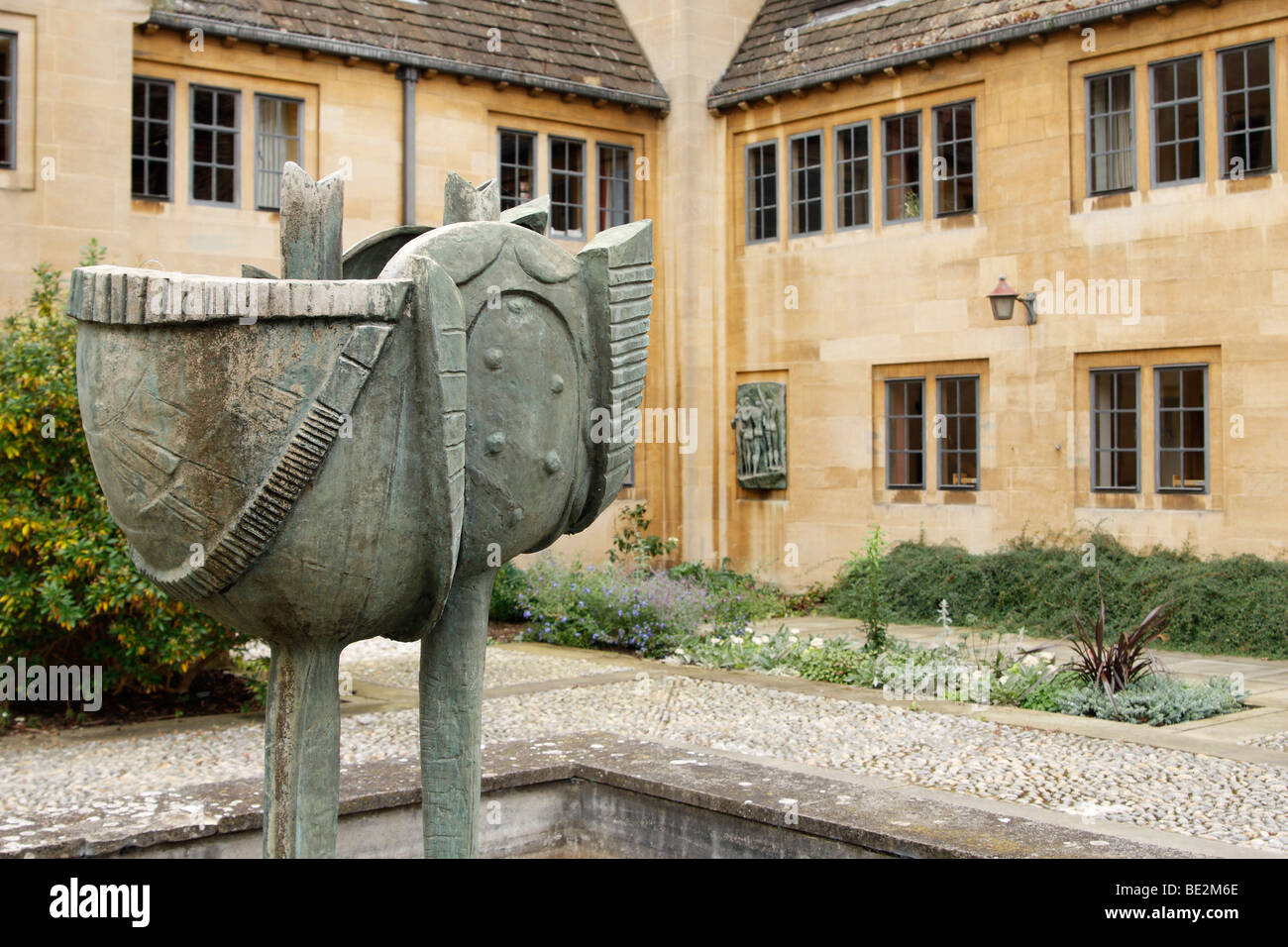 [Modern art] sculpture in university quad, Nuffield College, Oxford