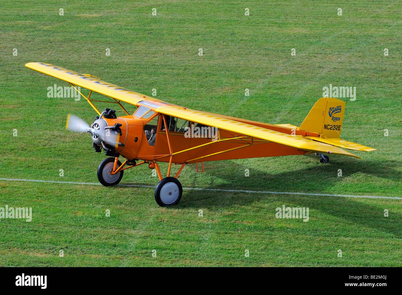 Historische curtiss flugzeuge hi-res stock photography and images - Alamy